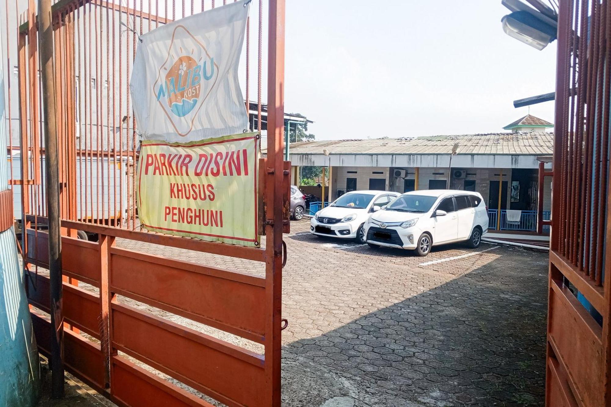 Hotel Malibu Syariah Bogor Redpartner Extérieur photo